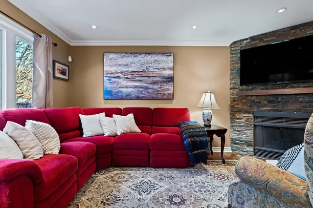 Additional image 10 of 79 Braeheid Ave Unit 16