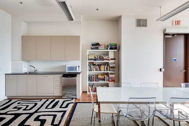 Additional image 28 of 380 Macpherson Ave Unit 306