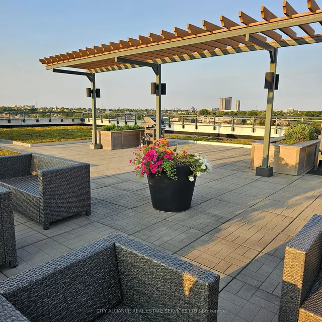 Additional image 9 of 2522 Keele St Unit 512