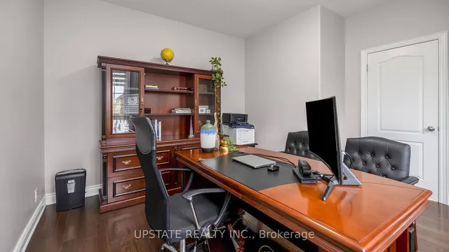 Additional image 6 of 23 Louisburg Cres