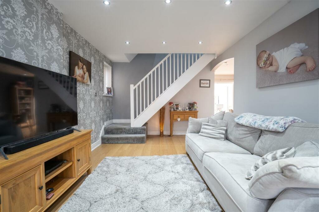 Additional image 20 of Willow Close, Tamworth