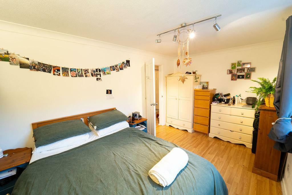 Additional image 8 of The Whithys, Street