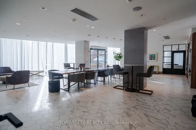 Additional image 27 of 60 shuter St Unit 2003