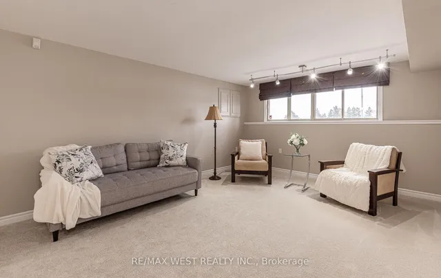 Additional image 25 of 44 Regentview Dr