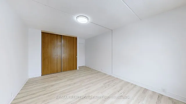 Additional image 28 of 2 Glamorgan Ave Unit 605