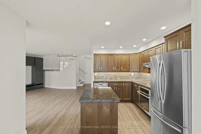 Additional image 8 of 33 Harbour Sq Unit 2208