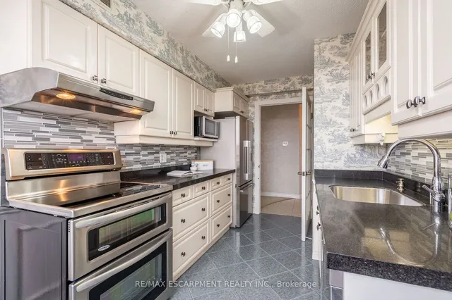 Additional image 7 of 5280 Lakeshore Rd Unit 911