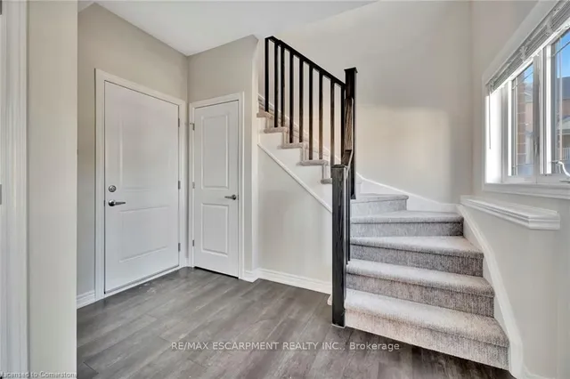 Additional image 6 of 19 Picardy Dr Unit 31