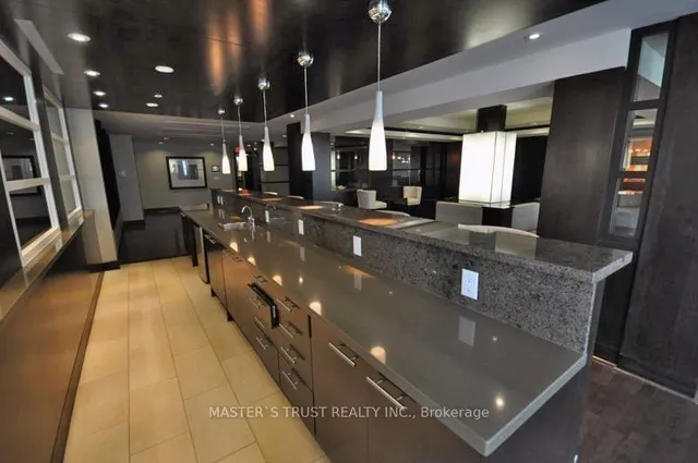 Additional image 17 of 18 Yonge St Unit 1213