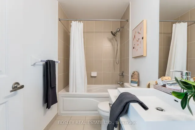 Additional image 32 of 26 Norton Ave Unit 1401