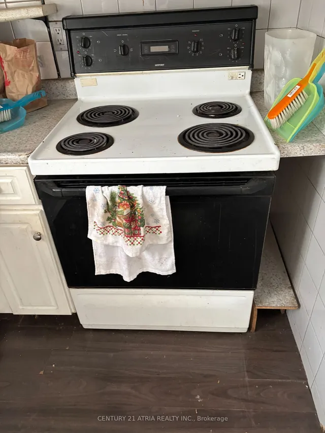 Additional image 9 of 79 United Sq