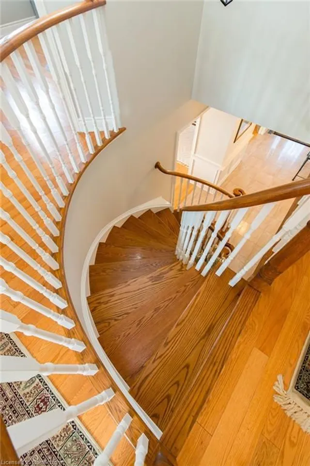 Additional image 33 of 12 Larkspur Cres