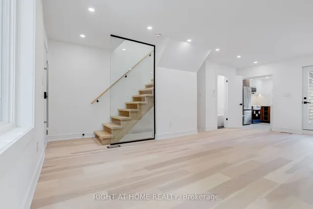 Additional image 3 of 714 Palmerston Ave