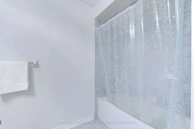 Additional image 26 of 15 Roundstone Dr