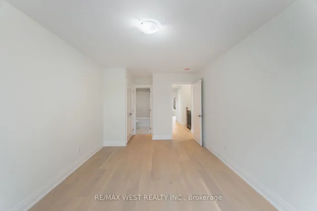 Additional image 26 of 1049 Greenwood Ave