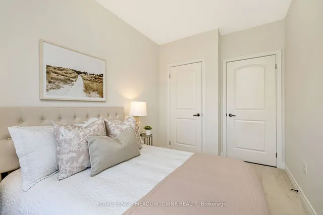 Additional image 32 of 383 Main St Unit 103