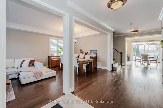 Additional image 11 of 252 Edgewater Cres