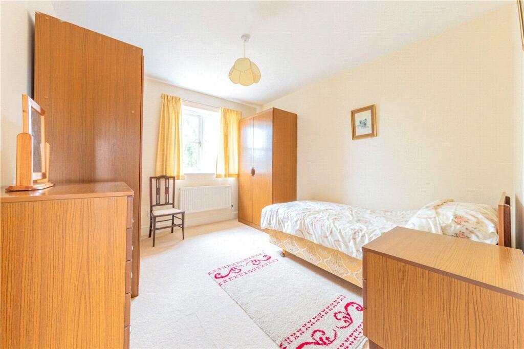 Additional image 13 of Tithe Barn Close, St. Albans, Hertfordshire, AL1