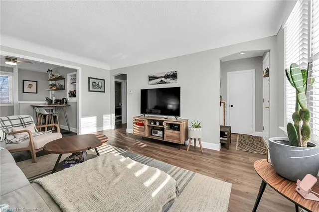 Additional image 9 of 291 Thayer Ave