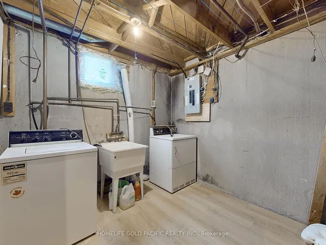 Additional image 35 of 38 Resolution Cres