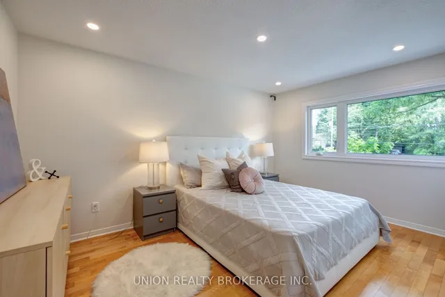 Additional image 23 of 116 Scarboro Cres