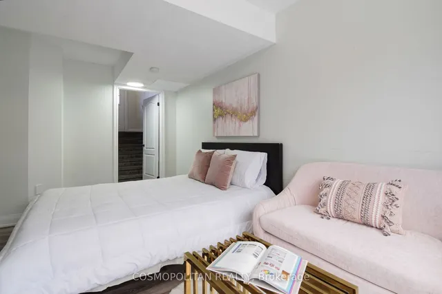 Additional image 26 of 125 Dunlop Crt