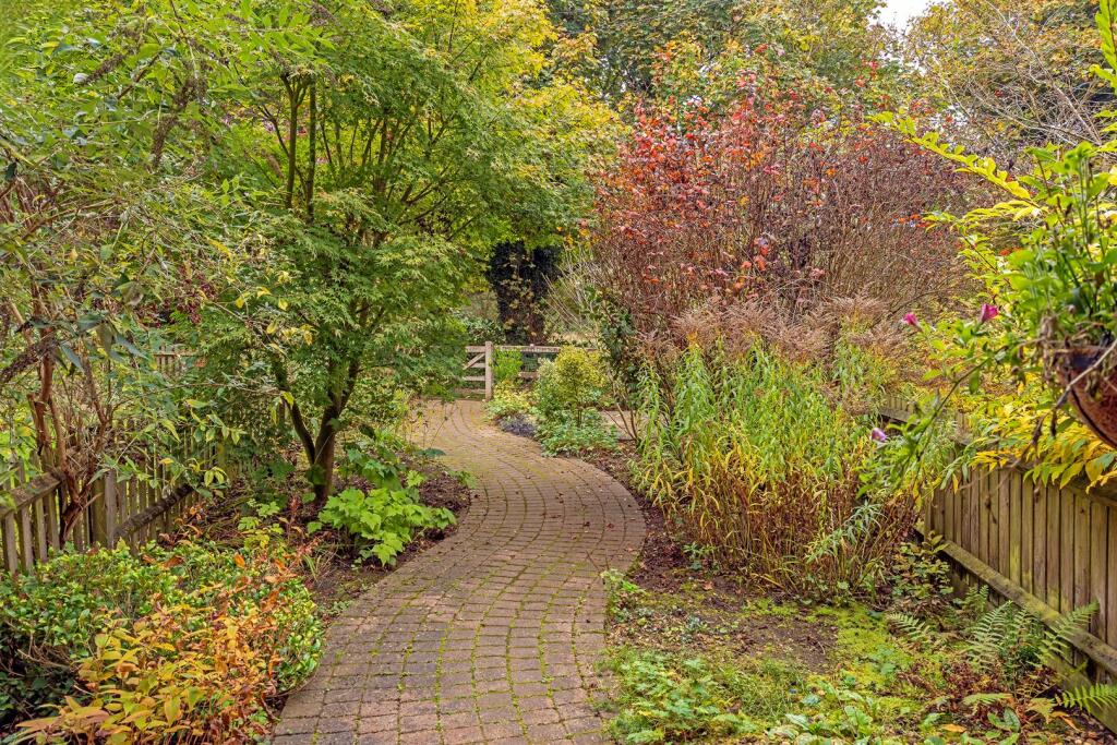 Additional image 24 of Bower Heath, Harpenden