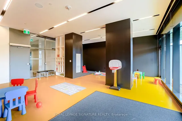 Additional image 26 of 21 Lawren Harris Sq Unit 617