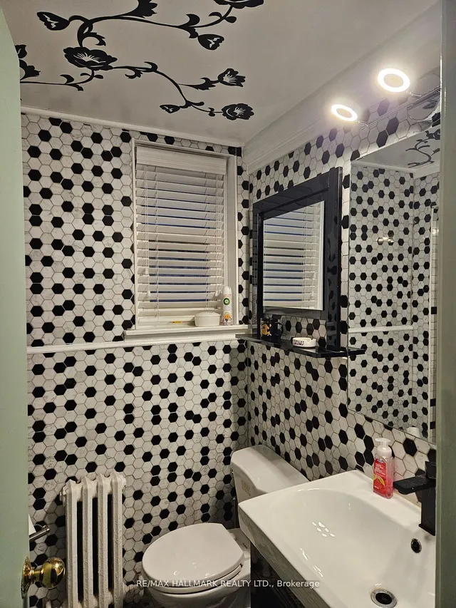 Additional image 5 of 263 Oak Park Ave