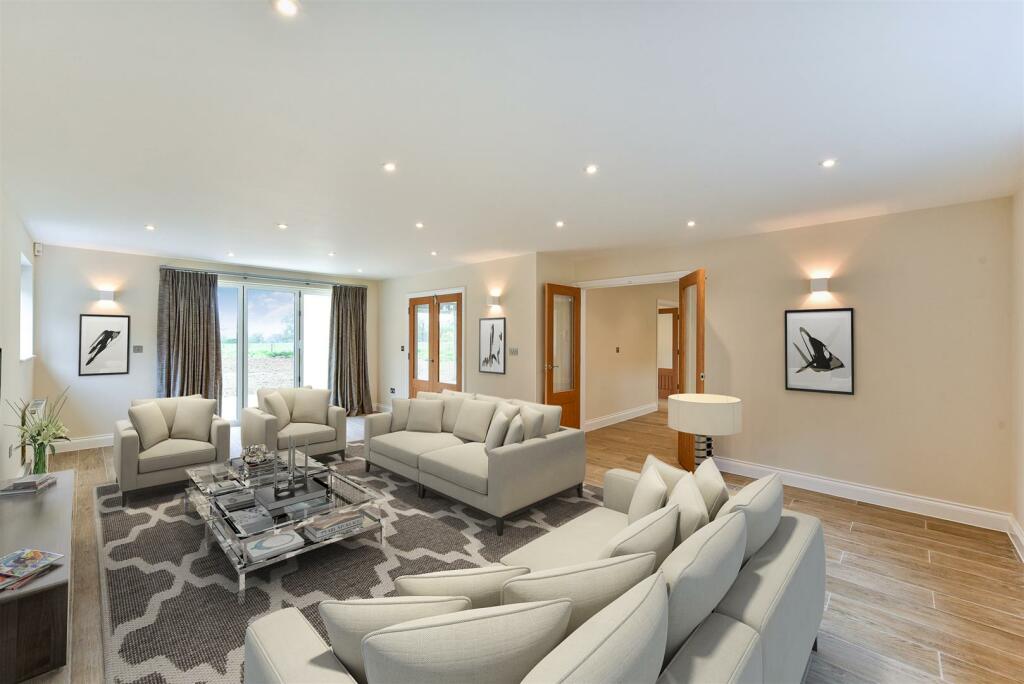 Additional image 3 of Lower Woodside, Brookmans Park, Hatfield