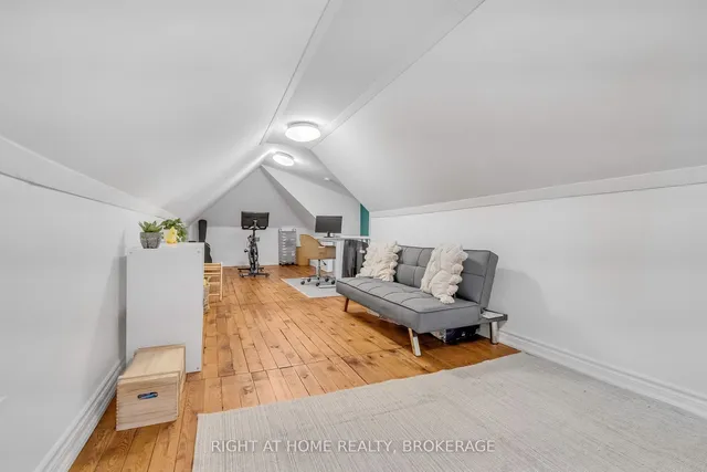 Additional image 33 of 13 Cumberland Ave