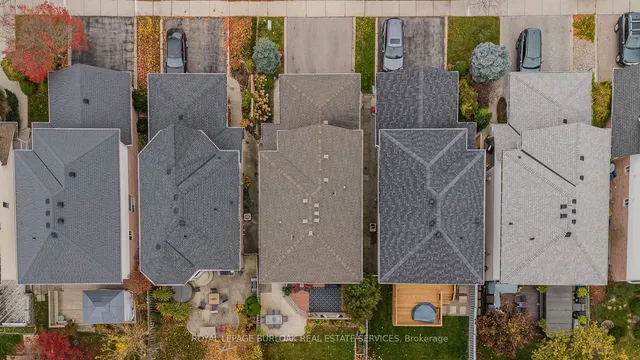 Additional image 38 of 4008 Jarvis Cres