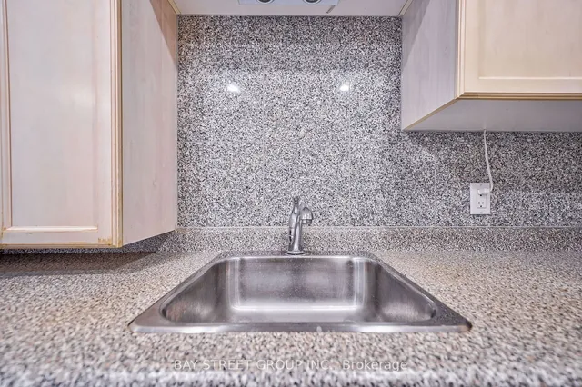 Additional image 13 of 8 Park Rd Unit 2016