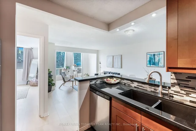 Additional image 20 of 25 Grenville St Unit 1905