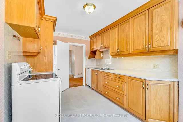 Additional image 11 of 77 Prennan Ave