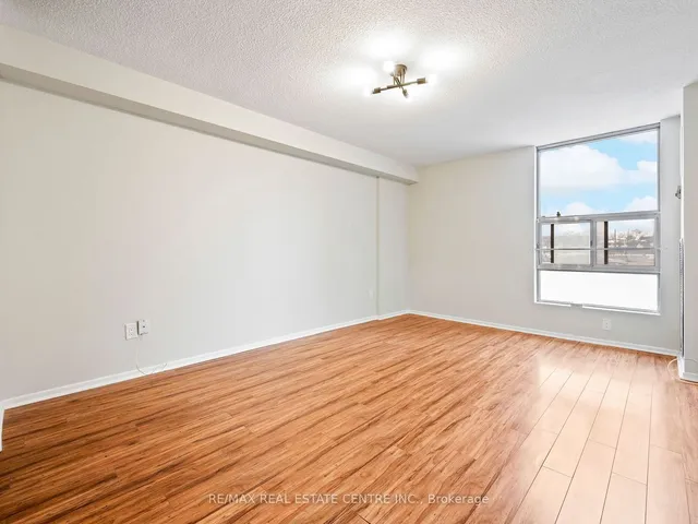 Additional image 23 of 15 Kensington Rd Unit 101