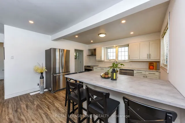 Additional image 5 of 208 Riverplace Cres