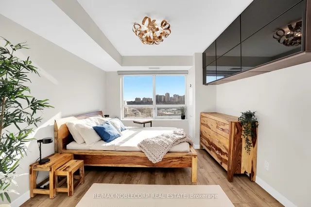 Additional image 13 of 61 Heintzman St Unit 914