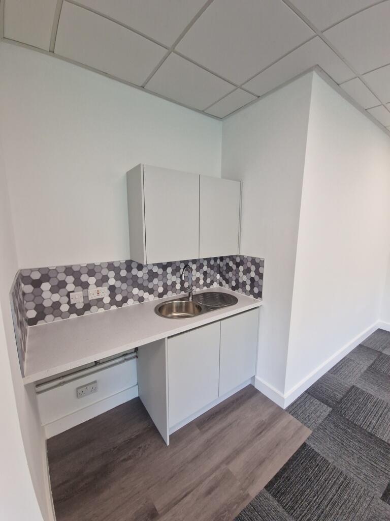 Additional image 10 of Parkway, 13 Porters Wood, St. Albans, Hertfordshire, AL3