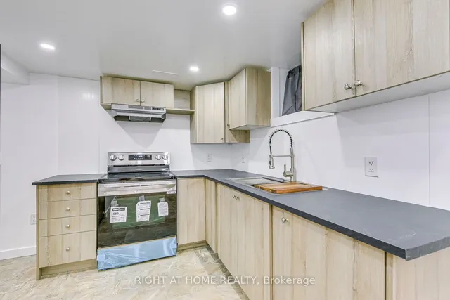 Additional image 29 of 77 Hope Ave