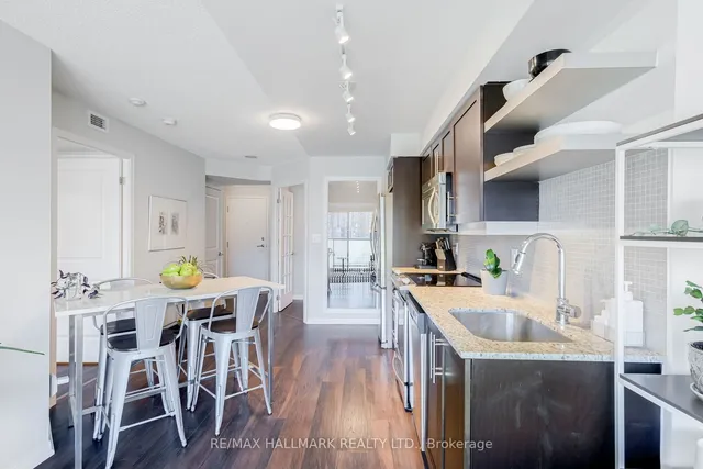 Additional image 3 of 400 Adelaide St Unit 2110