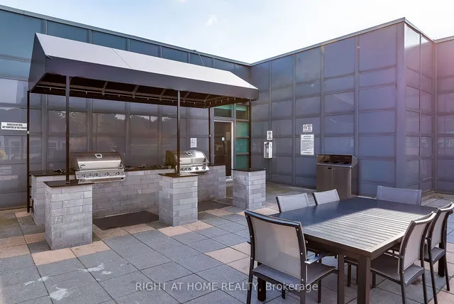 Additional image 25 of 380 Macpherson Ave Unit 306