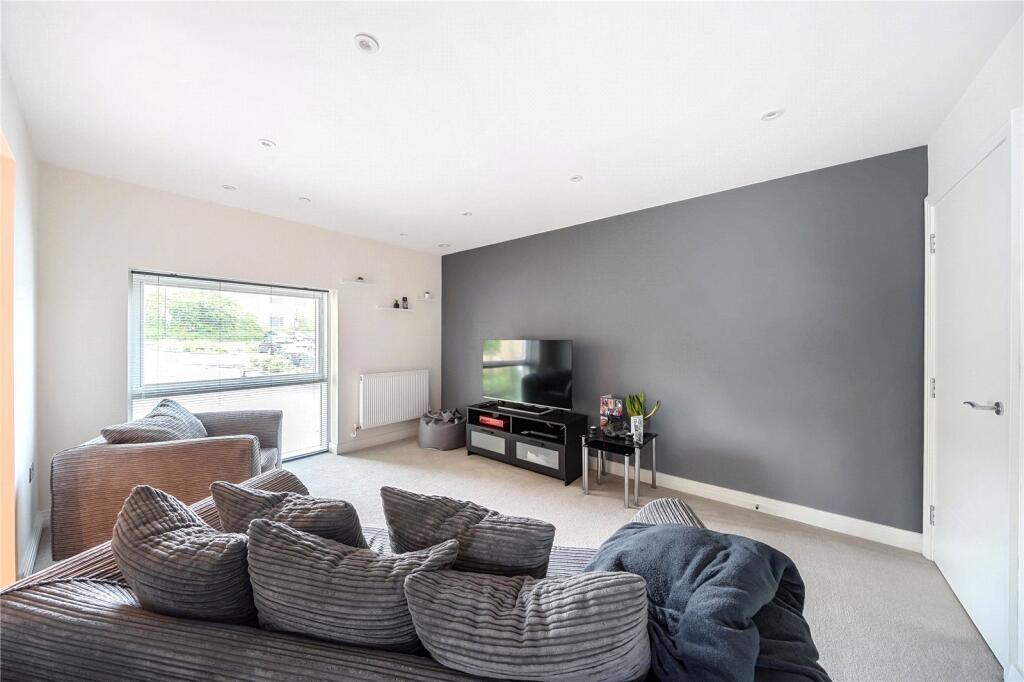 Additional image 7 of Flat 7, Chrysler House, Bessemer Road, Welwyn Garden City