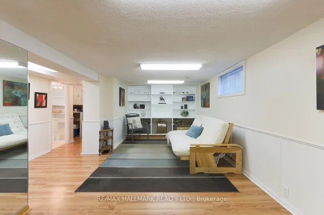 Additional image 14 of 8 Hollis Ave