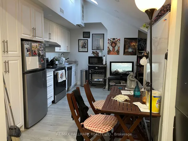 Additional image 22 of 414 Dundas St