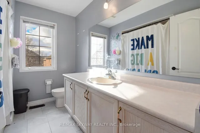 Additional image 22 of 21 Badger Ave