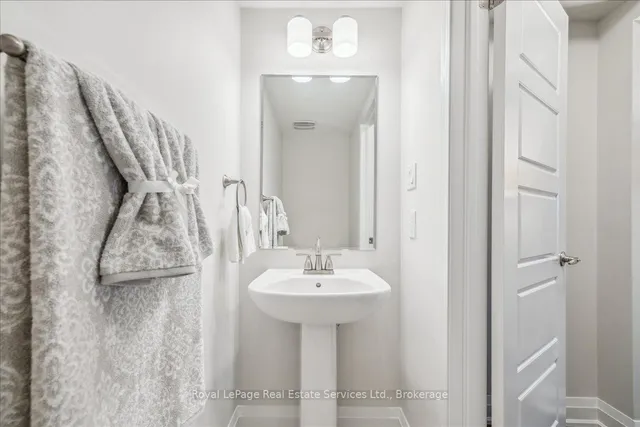 Additional image 18 of 22 SPRING CREEK Dr Unit 72