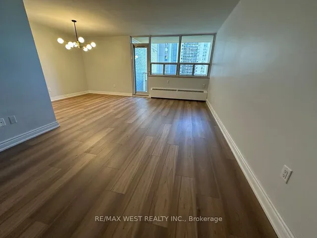 Additional image 18 of 360 Ridelle Ave Unit 911