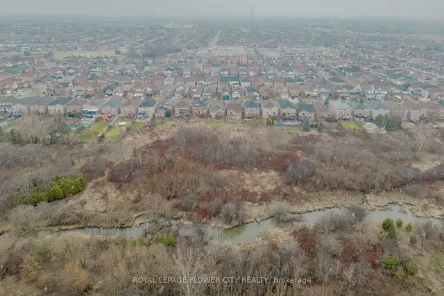 Additional image 39 of 142 Vintage Gate