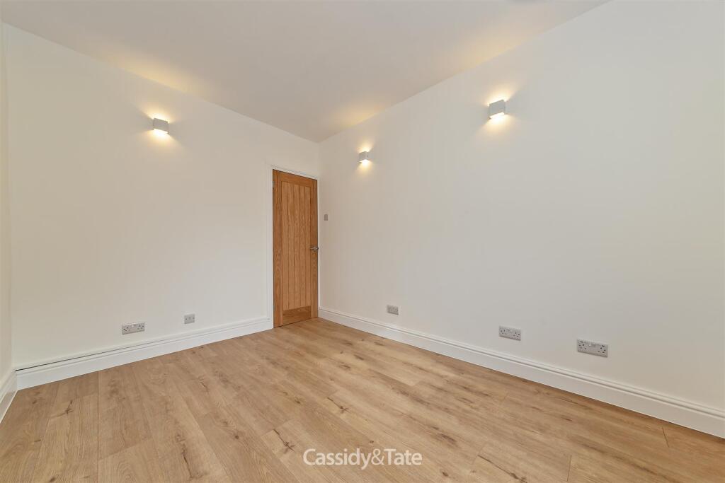 Additional image 7 of Victoria Road, Harpenden